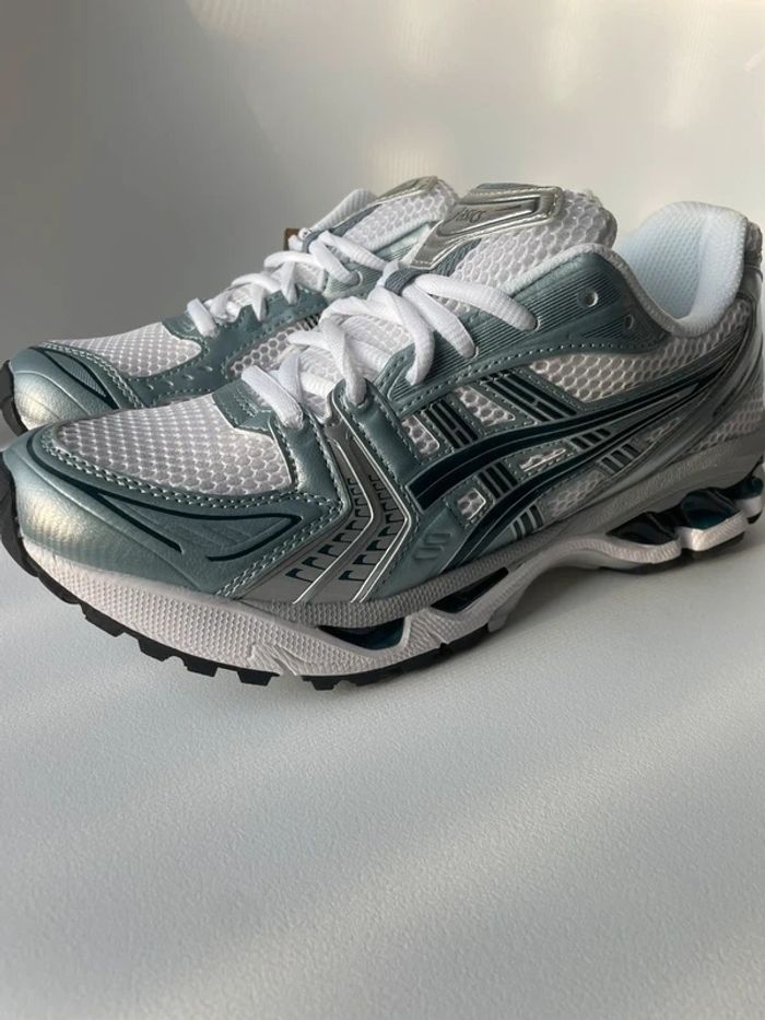 Asics kayano 14  45