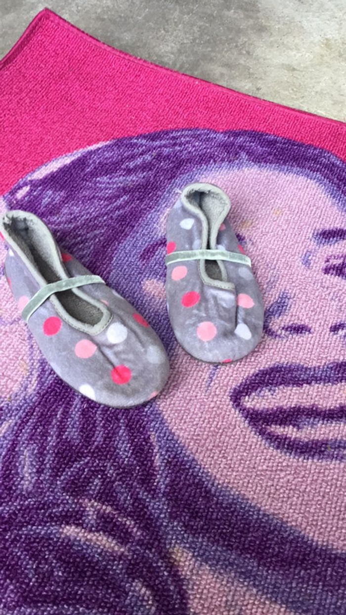 Chaussons fille 25