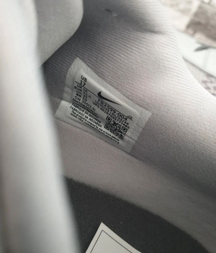 Nike Air Zoom Academy grises Pointure 51,5 - photo numéro 7