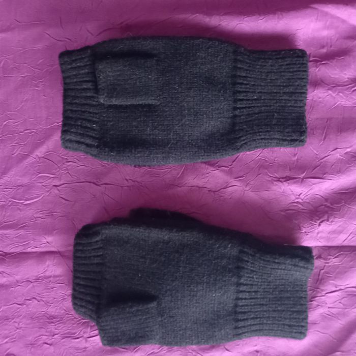 Mitaines Isotoner neuves, maille et fourrure Noir - photo numéro 2