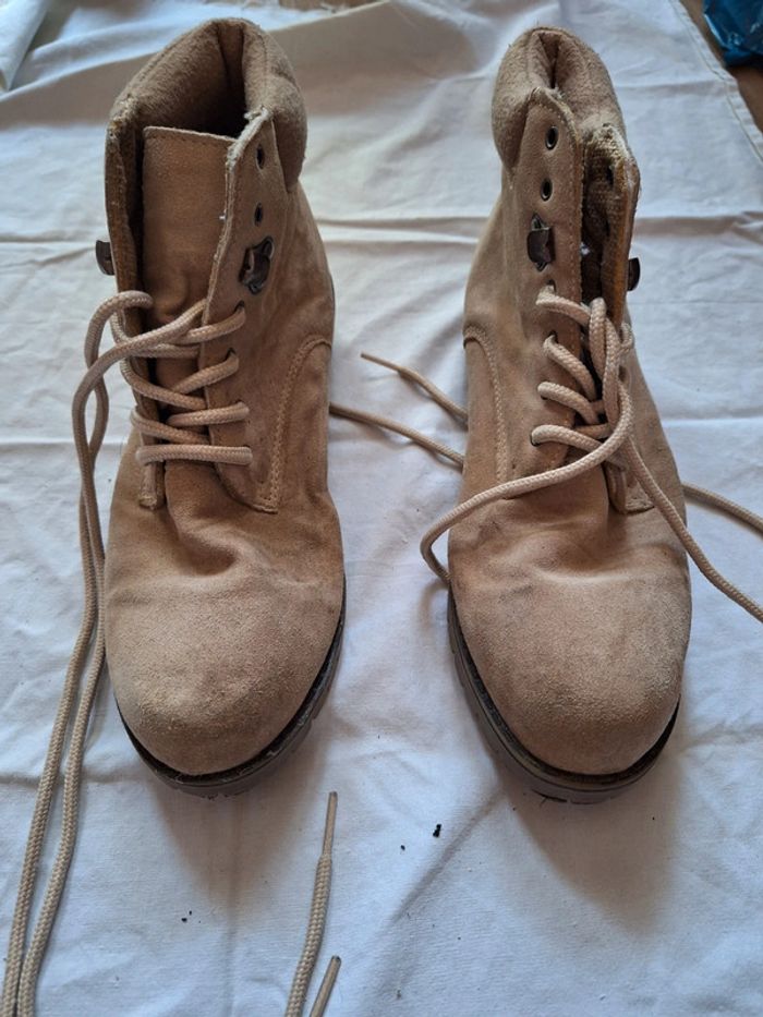 Chaussure montante