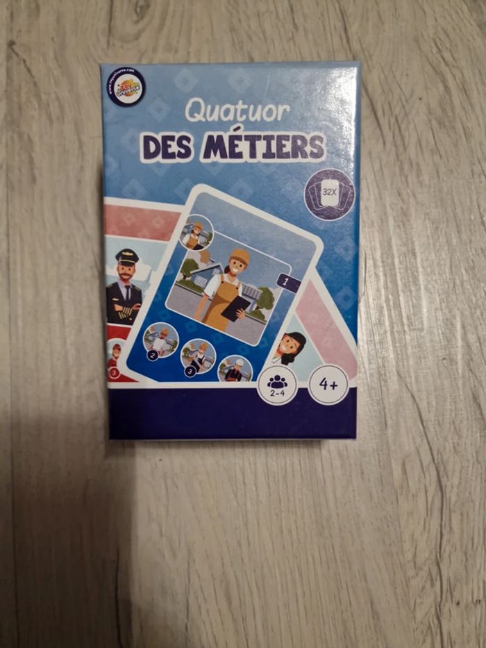 Jeu de 8 familles