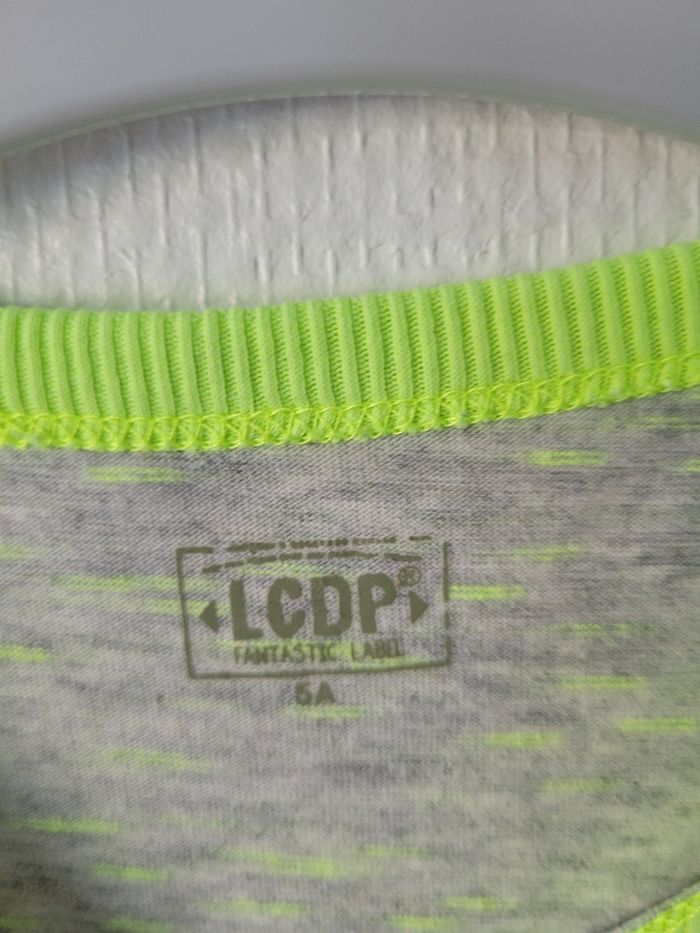 T-shirt gris LCDP 5 ans TBE - photo numéro 4