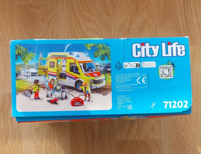Playmobil City Life 71202 Ambulance avec effets lumineux et sonore - photo numéro 2