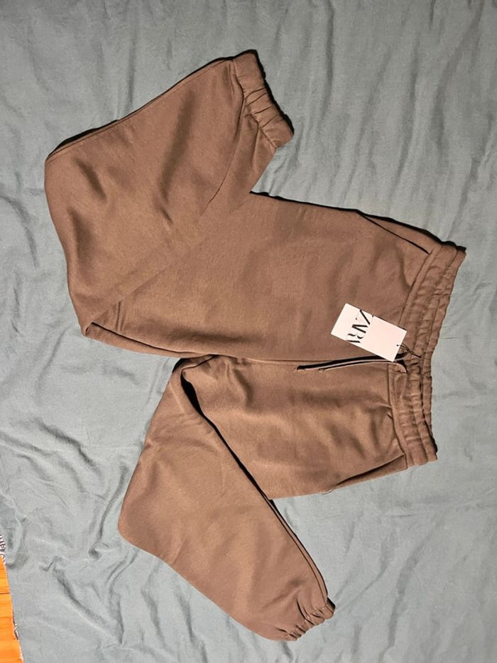 Lot de 2 pantalons joggers femme marron ZARA et beige taille élastique taille M - photo numéro 2