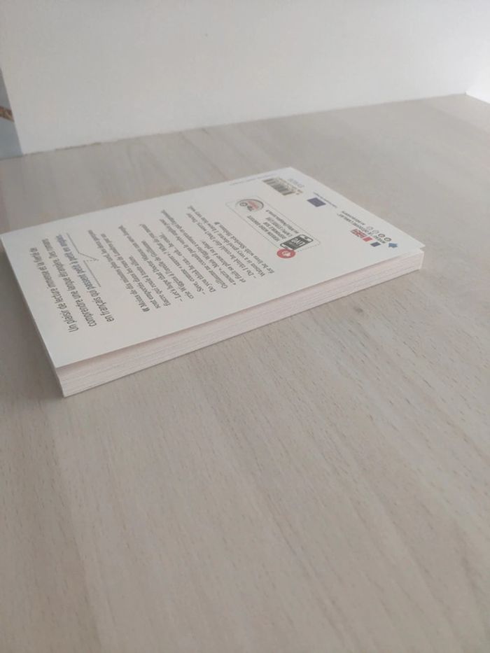 Livre poche jeunesse Wiggins Sherlock et le mysterious poison Nicodème pour lire l'anglais - photo numéro 6