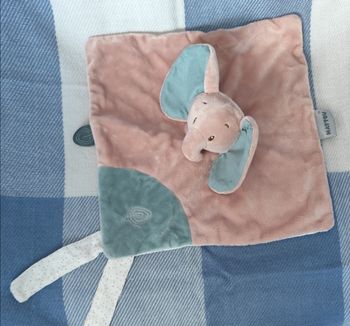 Doudou éléphant Alex NATTOU 