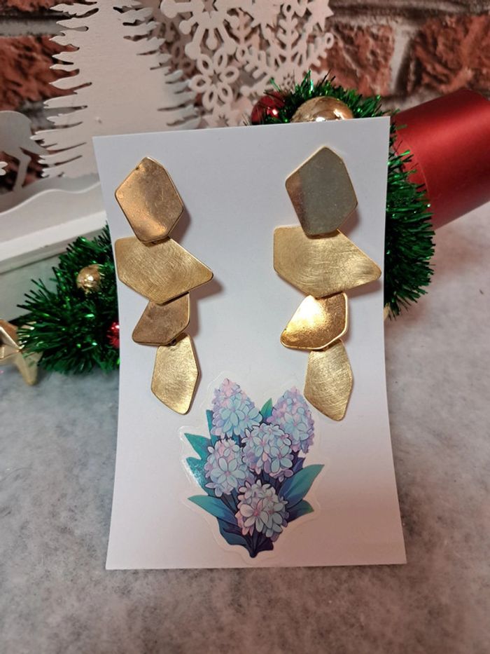 Boucles d'oreilles pendante doré - photo numéro 2