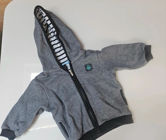 Lot de gilet taille 6 mois - photo numéro 4