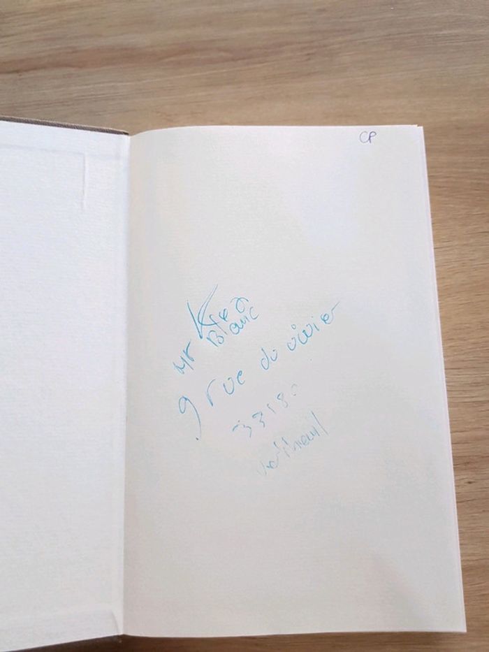 4 gros livres - photo numéro 9