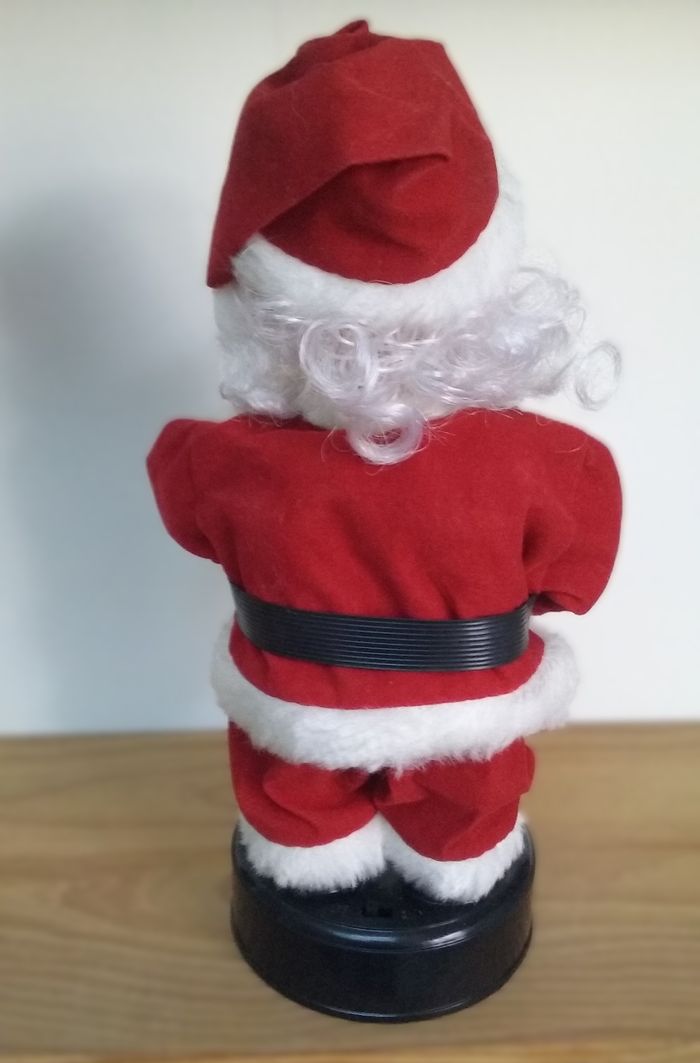 Automate Père Noël musical - photo numéro 3