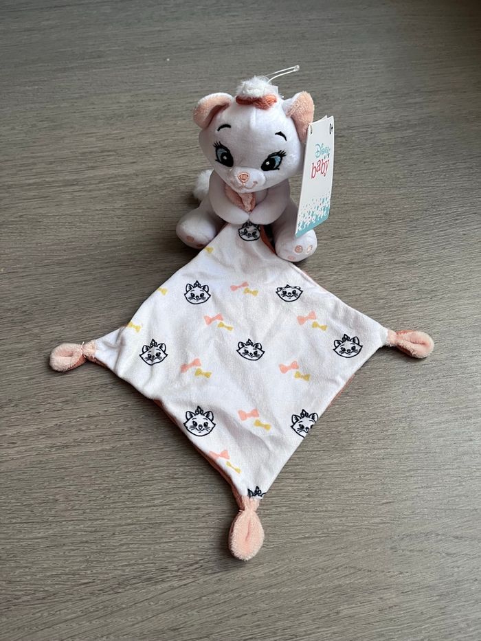 Doudou Marie les aristochats neuf avec étiquette