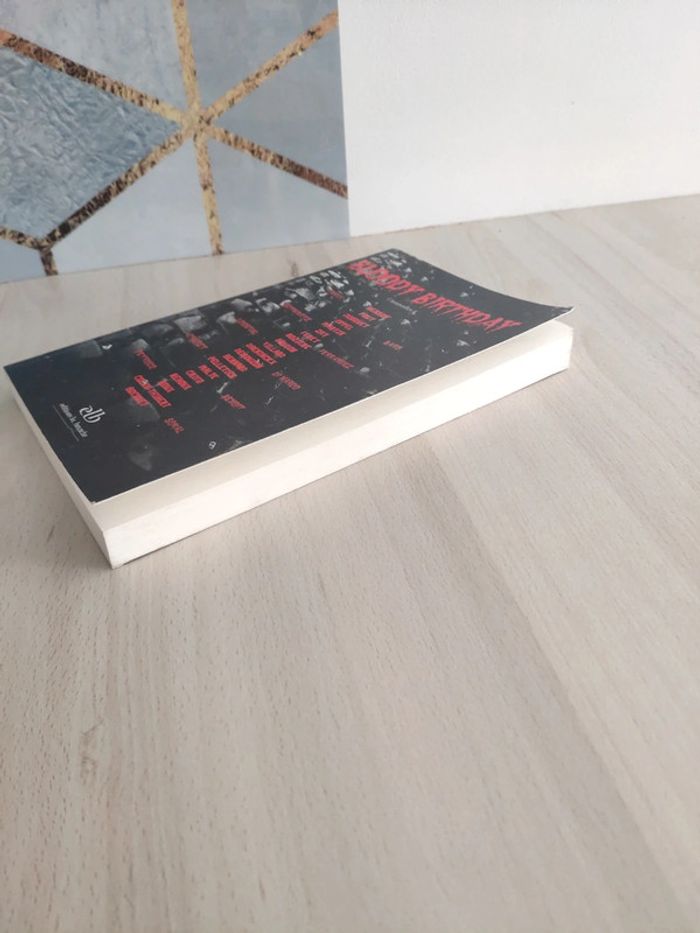 Livre recueil de nouvelles noires polar Benson Jonquet Noziere Daeninckx Crifo Roux Malte - photo numéro 4