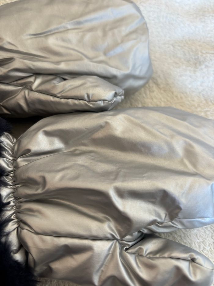 Moufles argentées jacadi neuves taille 2 - photo numéro 2