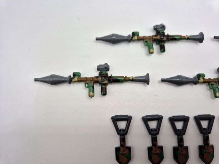 Lot d'armes mitraillette type lego pour militaires star wars - photo numéro 2