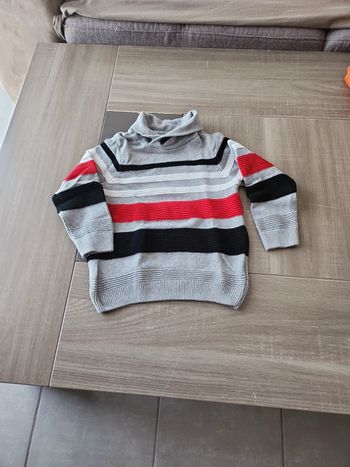Pull rayé