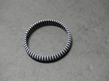 Bracelet à rayures bleues et blanches