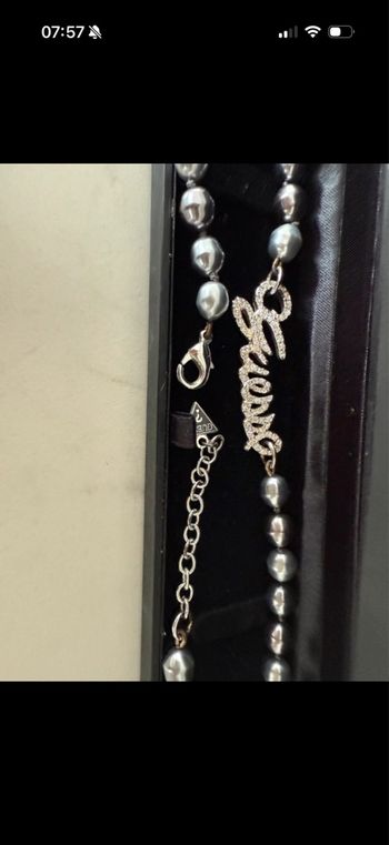 Collier Guess perles grises et strass 