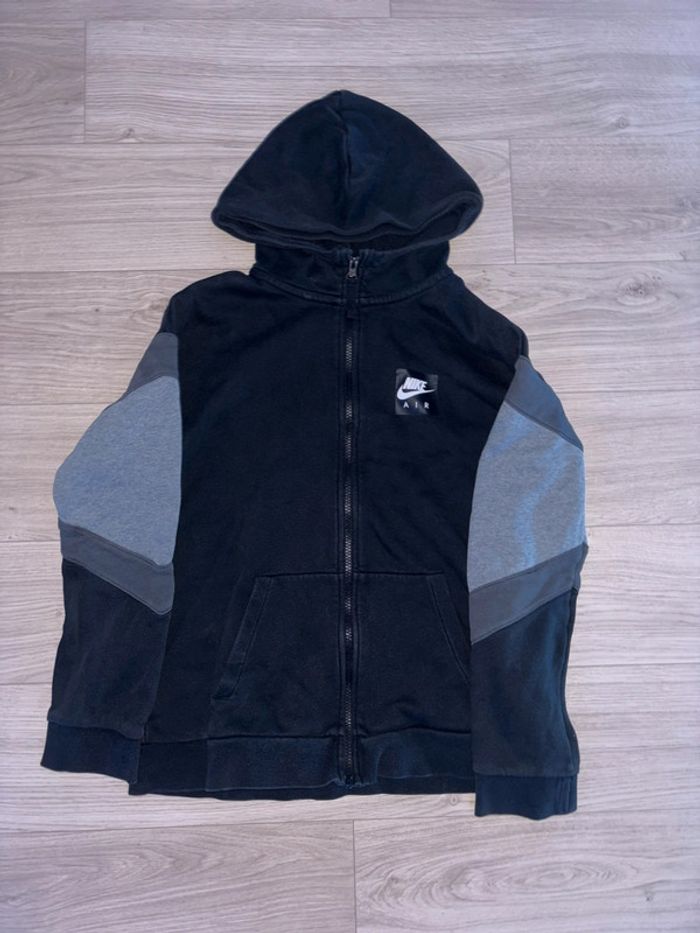 Gilet Nike taille 158-170 - photo numéro 2