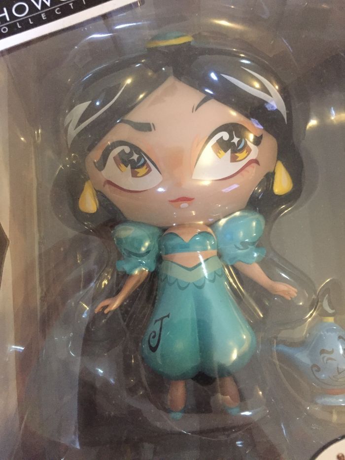 Figurine showcase princesse Jasmine - photo numéro 2
