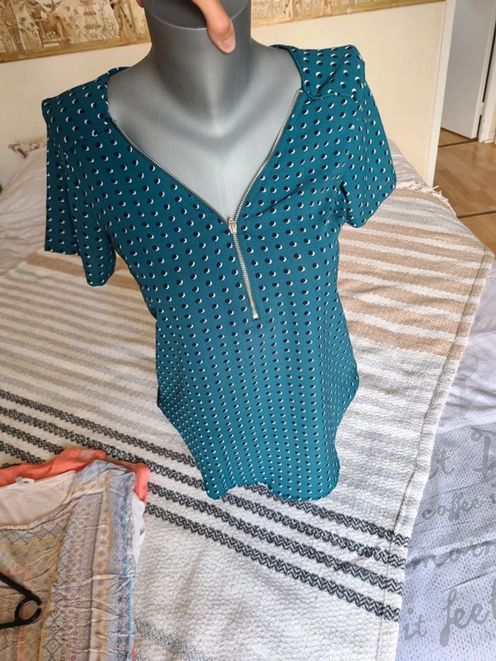 Joli top vert à motifs 36/38 - photo numéro 4