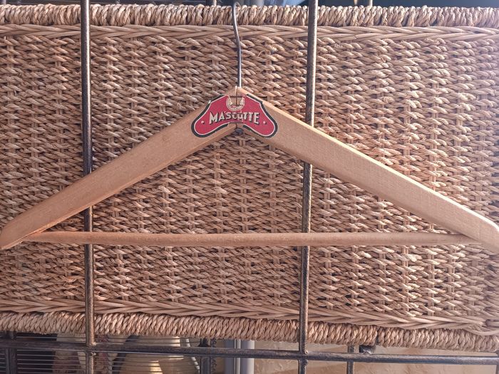 Cintre bois Mascotte - photo numéro 5