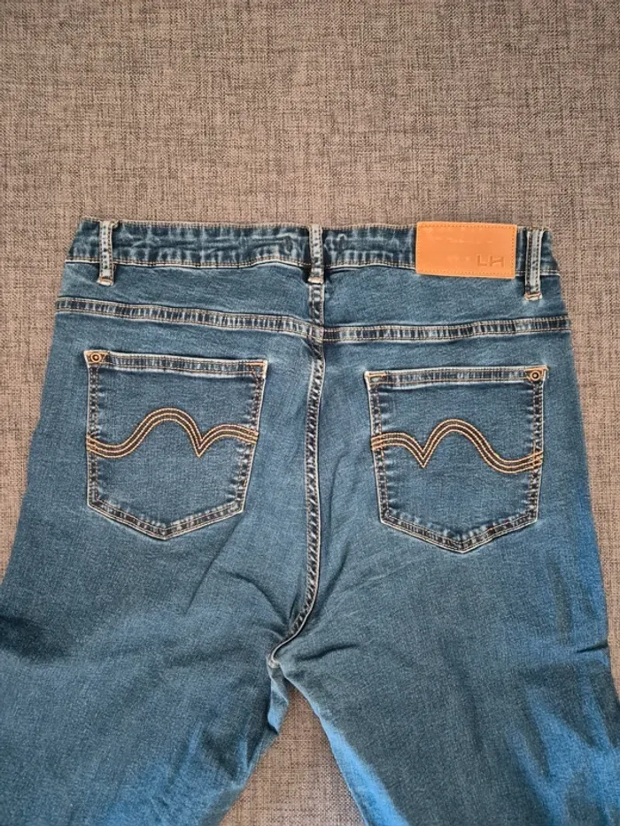 Jean femme Taille 42 - photo numéro 3