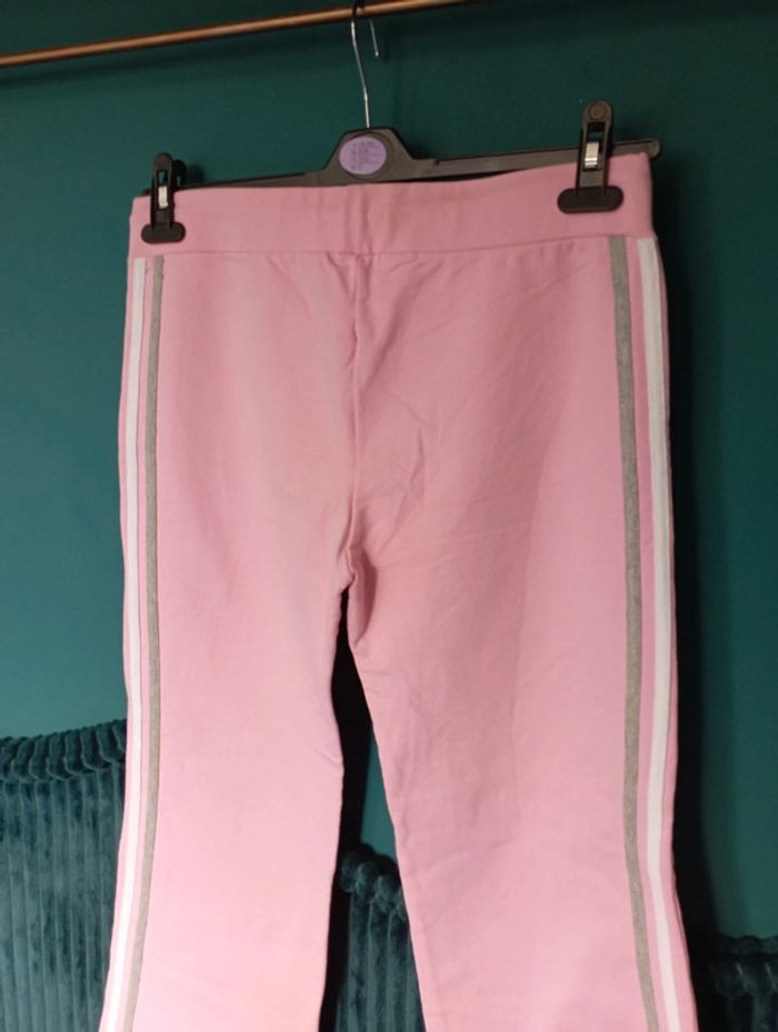 Legging rose avec bas évasés - photo numéro 4