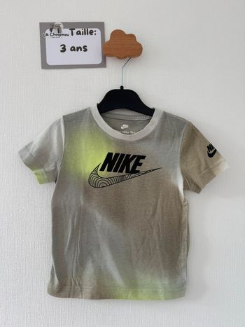 Tee shirt Nike - taille 3 ans 🌼