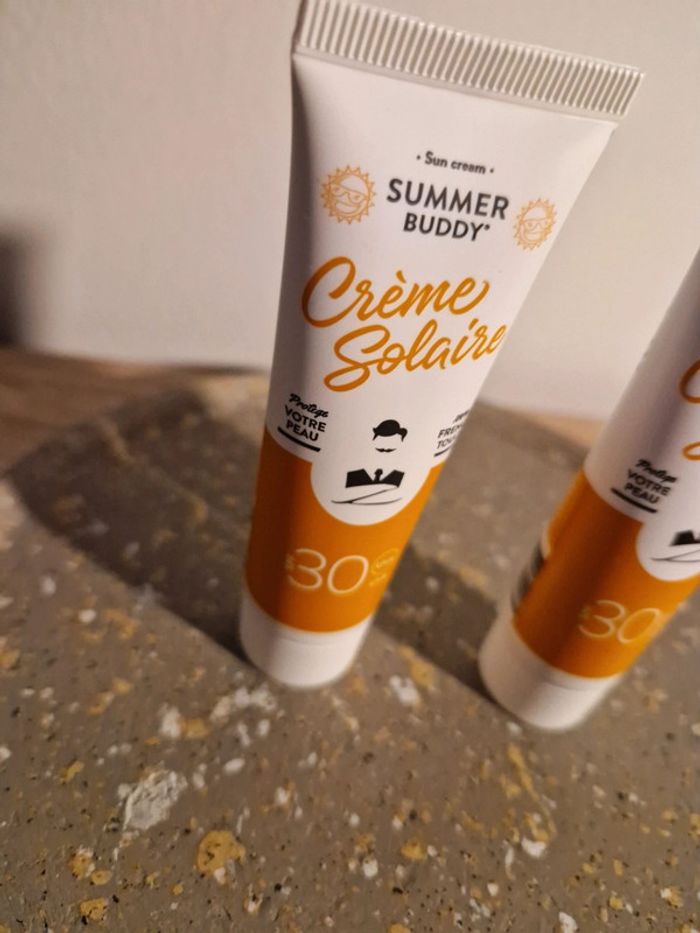 Creme solaire - photo numéro 3
