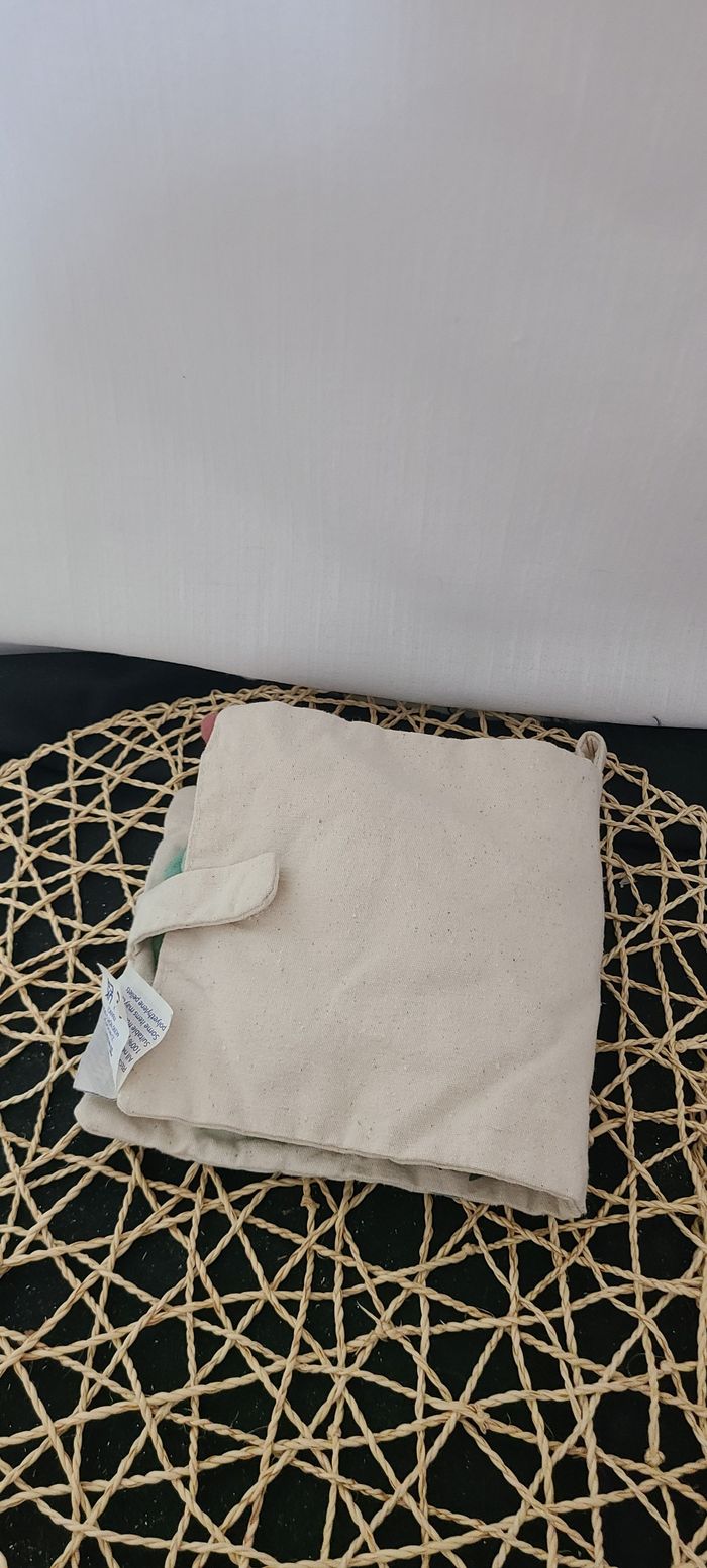 Moulin Roty Livre tissu d'activités Sous Mon Baobab - photo numéro 5