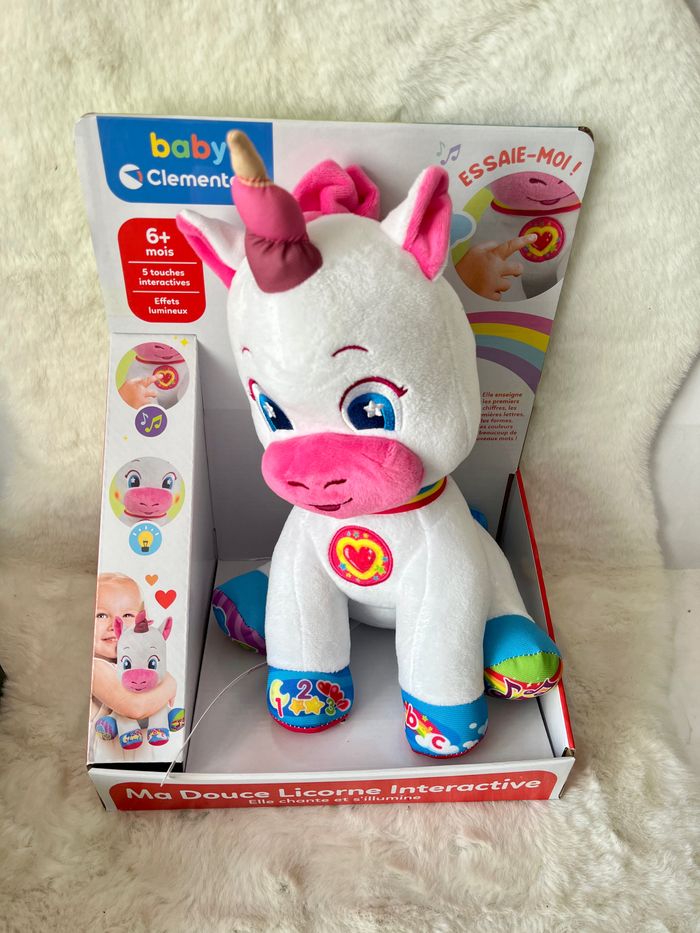 Baby Clementoni ma douce licorne interactive