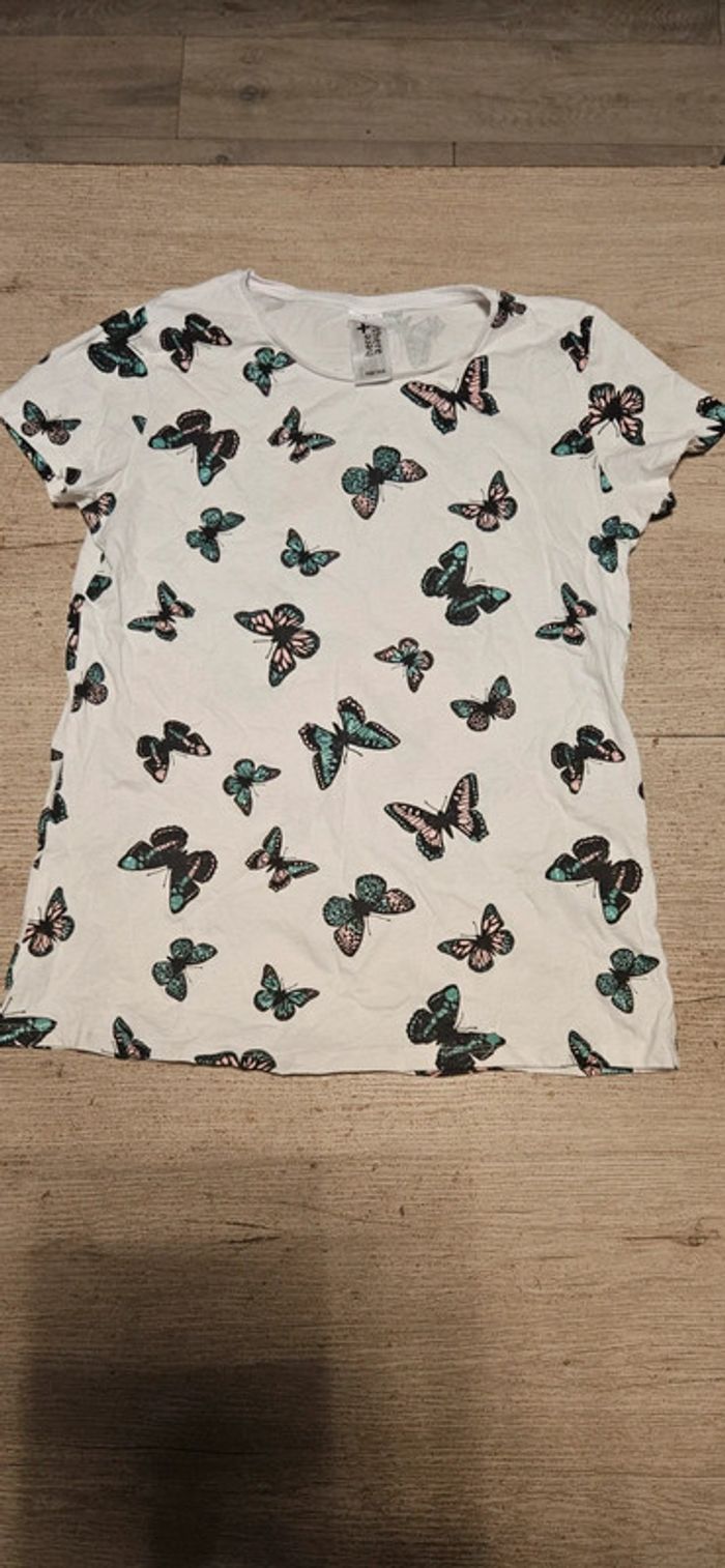 T shirt fille blanc avec papillons brillants, Here + There, C&A 13/14 ans, neuf - photo numéro 3