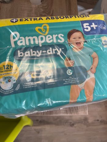 Couches Pampers t5+  X 140