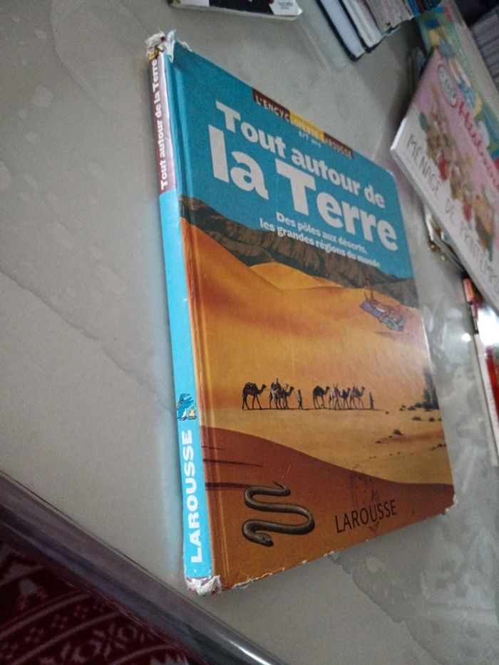 Livre tout autour de la terre - photo numéro 2