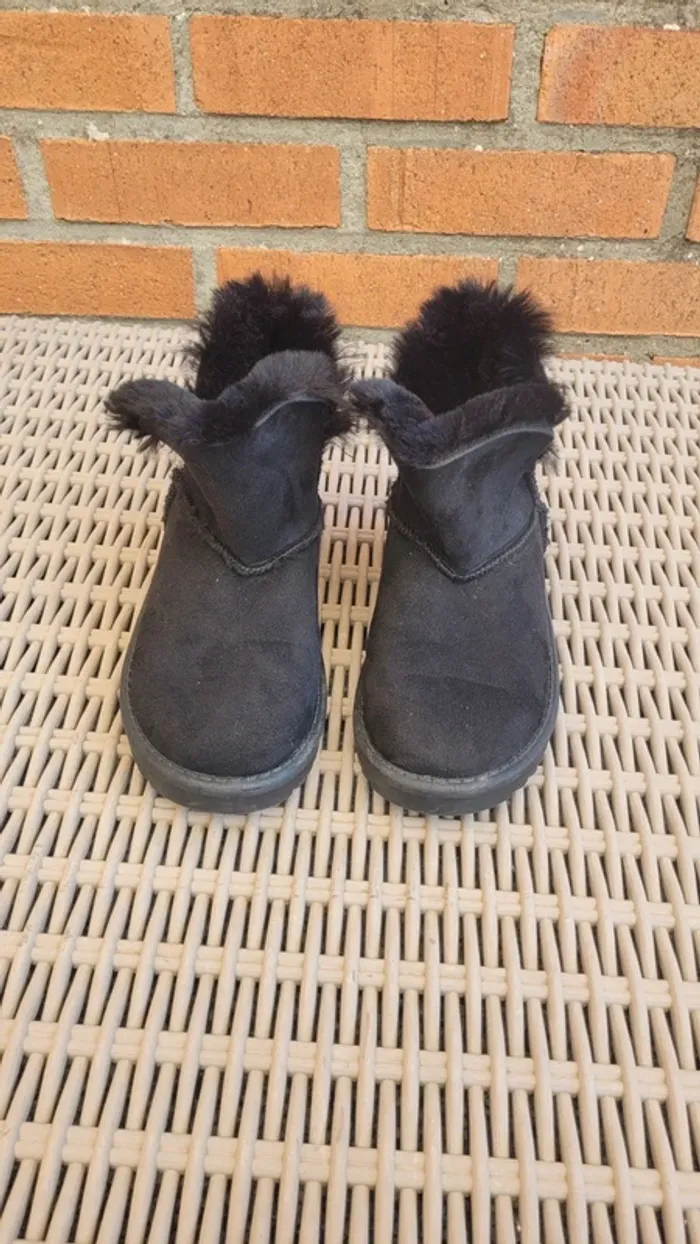 Bottines en fourrure taille 34