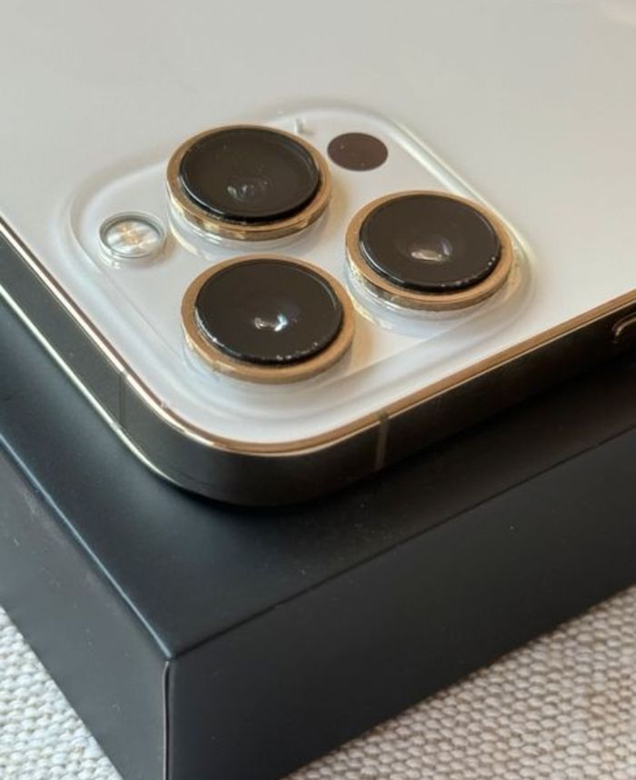 Une iphone treize - photo numéro 6