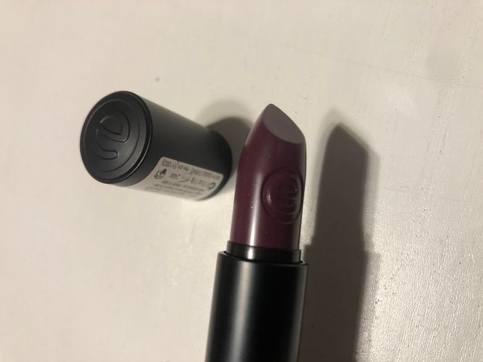 Rouge à lèvres, Essence - photo numéro 4