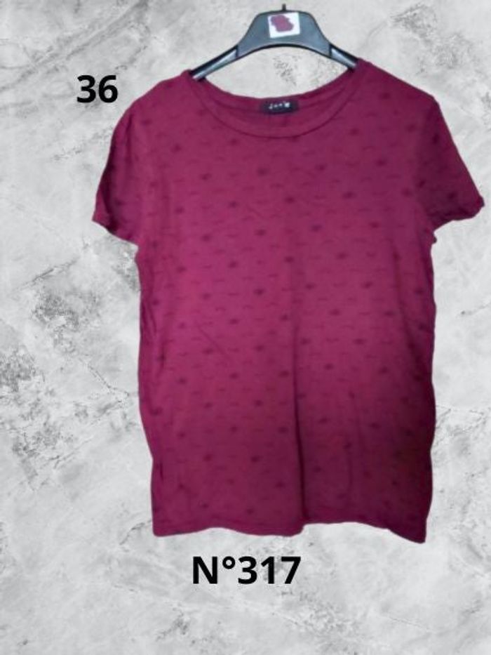 N°317 T-shirt bordeaux T36. Jennyfer.
