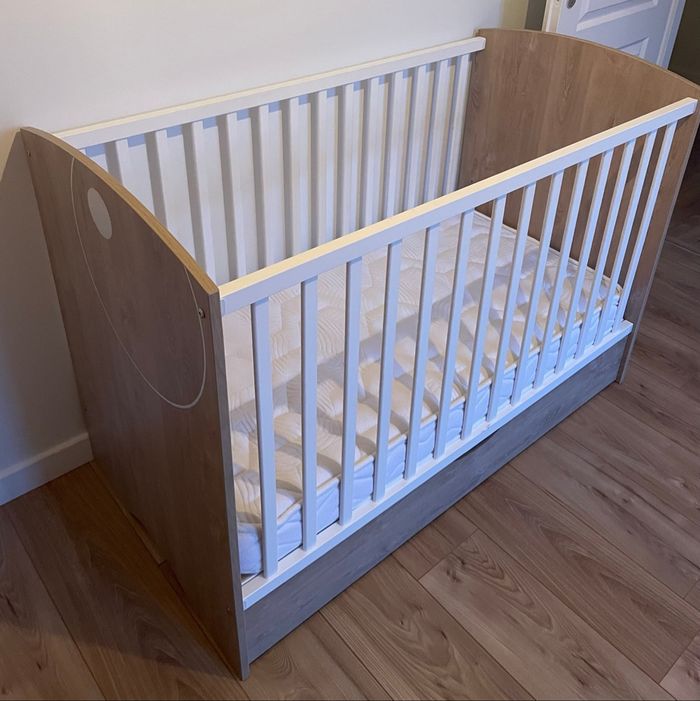 Lit bébé avec tiroir rangement