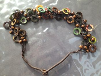 Collier rond en bois multicolore