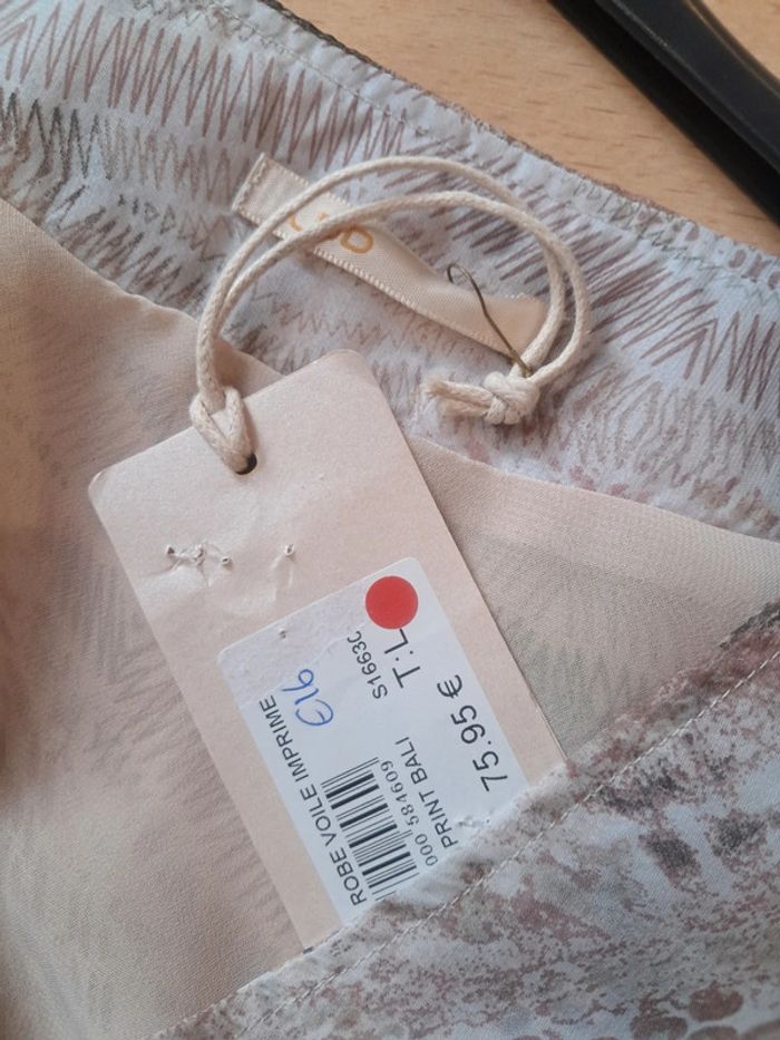 Les petites bombes robe été T 40 neuve - photo numéro 13