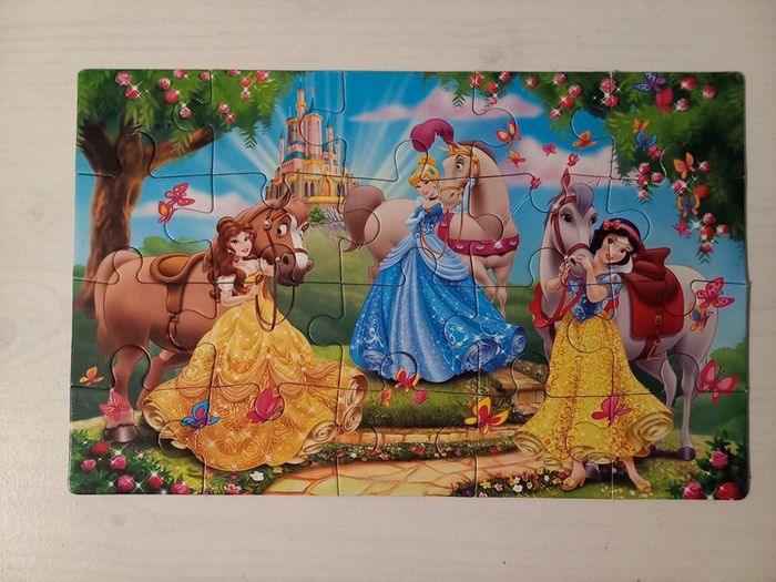 2 puzzles princesses +3ans - photo numéro 8