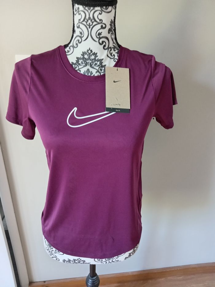 Tee shirt manches courtes taille M - photo numéro 1