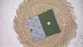 pochette souple aimantée