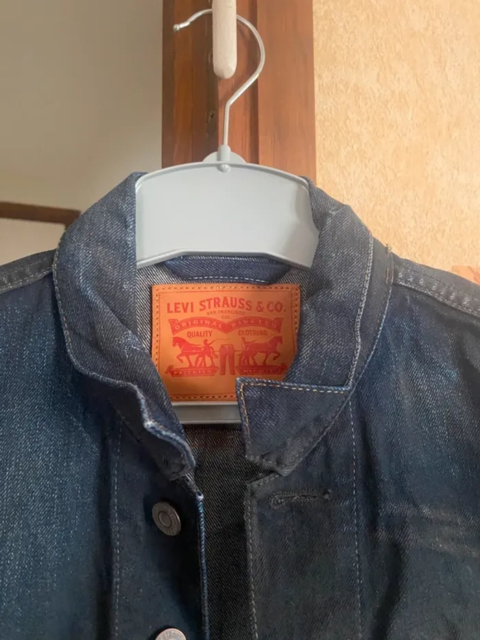 Veste en jean femme Levi’s – Taille M – Très bon état & indémodable 💙 - photo numéro 4