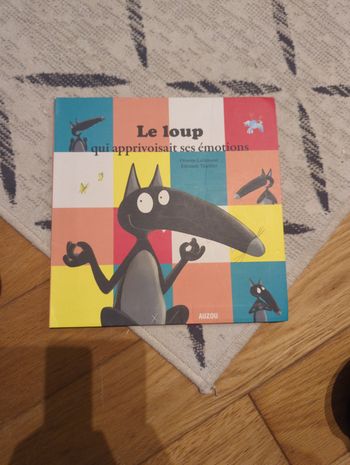 Livre le loup lot x 3