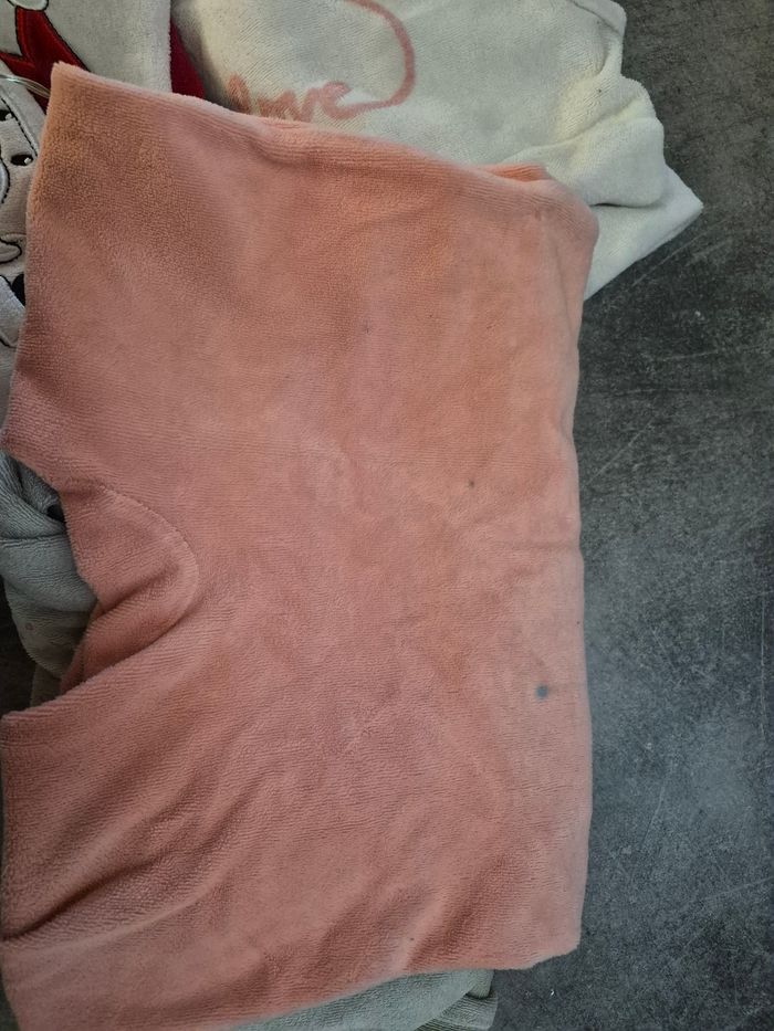 Lot 4 Pyjamas une pièce - photo numéro 2