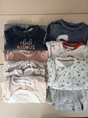 Lot de pyjamas
