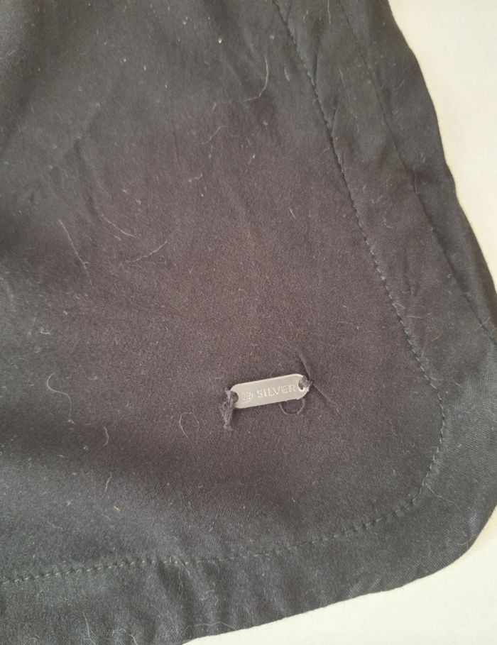 Short fluide noir idéal pour le sport - photo numéro 3